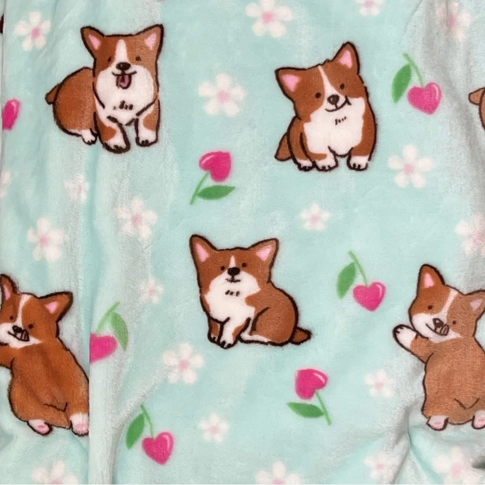 Pickles & Dot - ‘Corgi’s & Hearts’ plush throw. 60” x 70”. NWT. Firm!